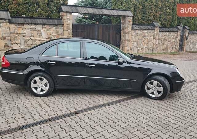Черный Мерседес Е-Класс, объемом двигателя 1.8 л и пробегом 298 тыс. км за 8200 $, фото 4 на Automoto.ua