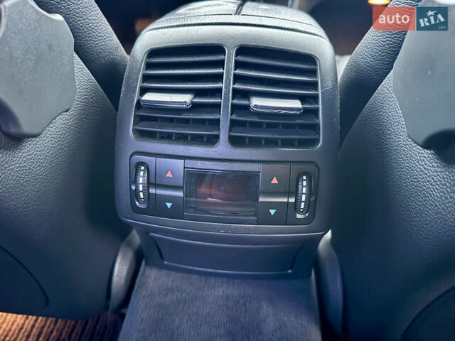 Черный Мерседес Е-Класс, объемом двигателя 3.2 л и пробегом 280 тыс. км за 5900 $, фото 22 на Automoto.ua