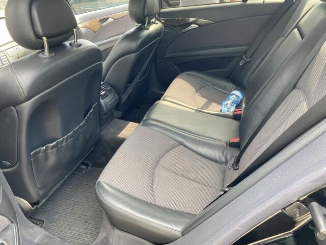 Черный Мерседес Е-Класс, объемом двигателя 2.1 л и пробегом 200 тыс. км за 6700 $, фото 14 на Automoto.ua