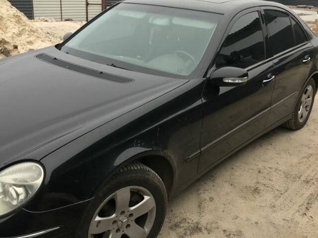 Черный Мерседес Е-Класс, объемом двигателя 3.2 л и пробегом 150 тыс. км за 6300 $, фото 2 на Automoto.ua