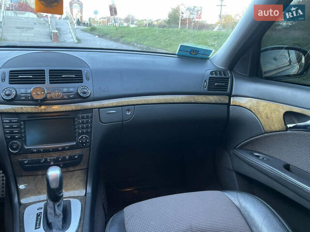 Мерседес Е-Клас 2004 у Вінниці на Automoto.ua Чорний Мерседес Е-Клас, об'ємом двигуна 3.2 л та пробігом 335 тис. км за 8500 $, фото 23 на Automoto.ua