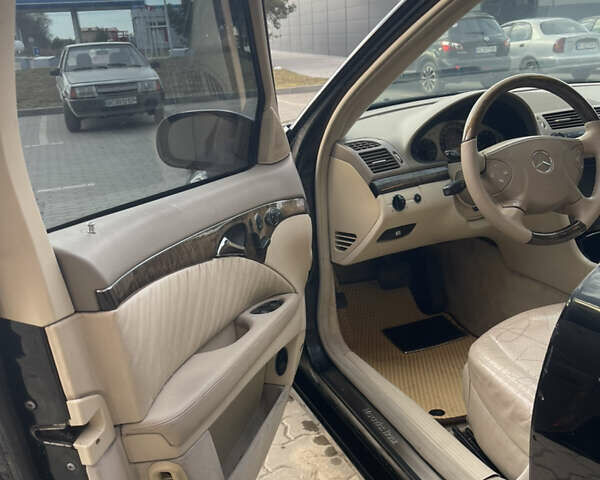 Черный Мерседес Е-Класс, объемом двигателя 4.97 л и пробегом 340 тыс. км за 4500 $, фото 14 на Automoto.ua
