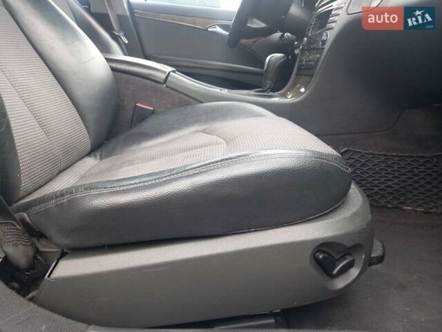 Чорний Мерседес Е-Клас, об'ємом двигуна 2.7 л та пробігом 318 тис. км за 6350 $, фото 13 на Automoto.ua