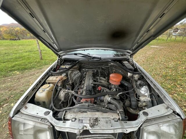 Черный Мерседес Е-Класс, объемом двигателя 3.2 л и пробегом 375 тыс. км за 1850 $, фото 7 на Automoto.ua