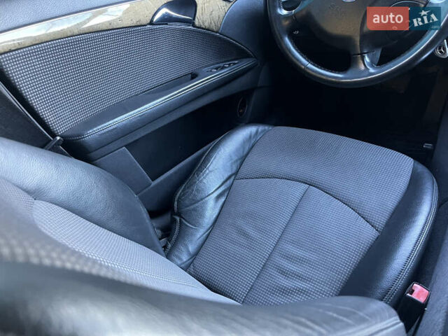 Черный Мерседес Е-Класс, объемом двигателя 1.8 л и пробегом 271 тыс. км за 6600 $, фото 20 на Automoto.ua