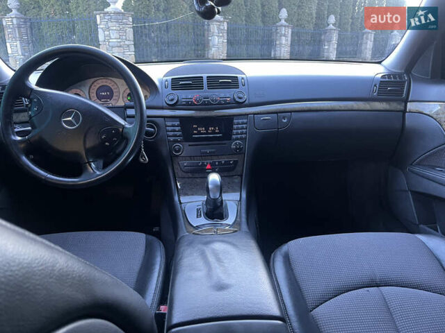 Черный Мерседес Е-Класс, объемом двигателя 1.8 л и пробегом 271 тыс. км за 6600 $, фото 18 на Automoto.ua