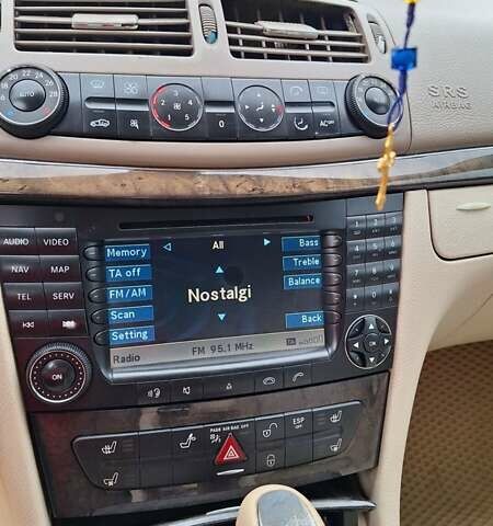 Чорний Мерседес Е-Клас, об'ємом двигуна 2.69 л та пробігом 409 тис. км за 6400 $, фото 16 на Automoto.ua