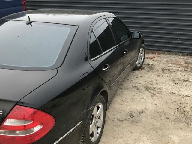 Черный Мерседес Е-Класс, объемом двигателя 3.2 л и пробегом 150 тыс. км за 6300 $, фото 1 на Automoto.ua