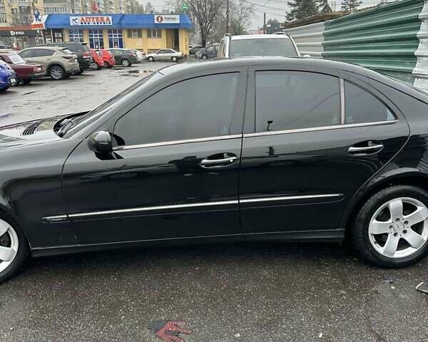 Черный Мерседес Е-Класс, объемом двигателя 3.2 л и пробегом 390 тыс. км за 6100 $, фото 5 на Automoto.ua