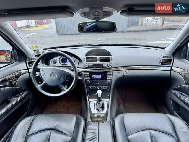 Черный Мерседес Е-Класс, объемом двигателя 3.2 л и пробегом 280 тыс. км за 5900 $, фото 21 на Automoto.ua