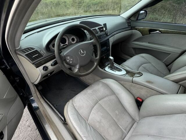 Мерседес Е-Клас 2004 у Рівному на Automoto.ua Чорний Мерседес Е-Клас, об'ємом двигуна 2.7 л та пробігом 340 тис. км за 3200 $, фото 6 на Automoto.ua