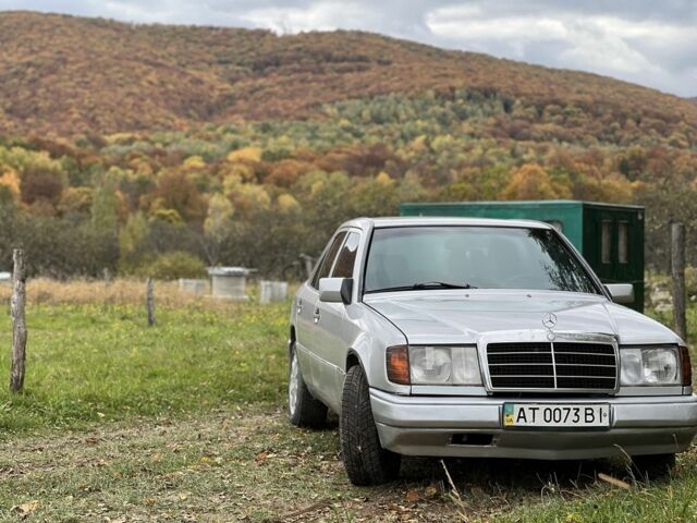 Черный Мерседес Е-Класс, объемом двигателя 3.2 л и пробегом 375 тыс. км за 1850 $, фото 4 на Automoto.ua