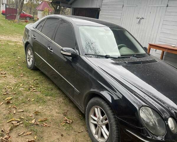 Черный Мерседес Е-Класс, объемом двигателя 2.7 л и пробегом 340 тыс. км за 5300 $, фото 9 на Automoto.ua