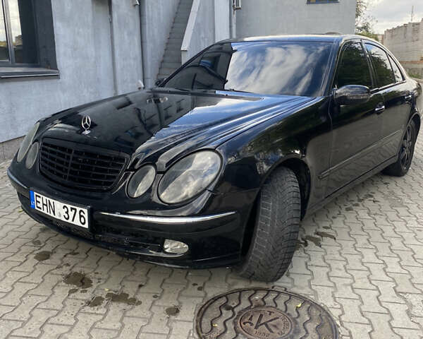 Чорний Мерседес Е-Клас, об'ємом двигуна 2.2 л та пробігом 340 тис. км за 3300 $, фото 1 на Automoto.ua