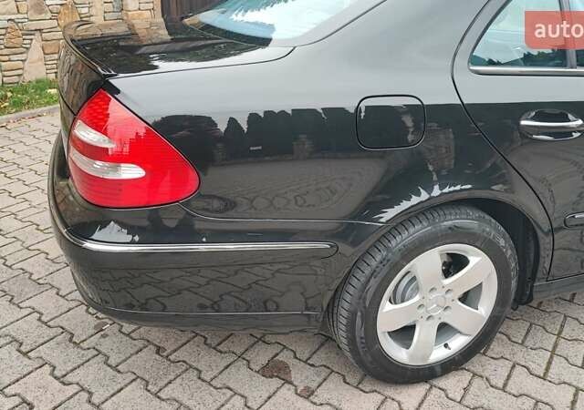 Черный Мерседес Е-Класс, объемом двигателя 1.8 л и пробегом 298 тыс. км за 8200 $, фото 31 на Automoto.ua