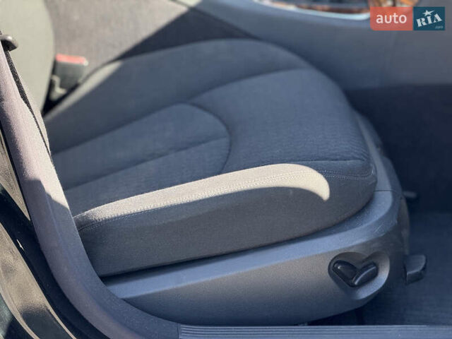 Черный Мерседес Е-Класс, объемом двигателя 1.8 л и пробегом 239 тыс. км за 6800 $, фото 26 на Automoto.ua