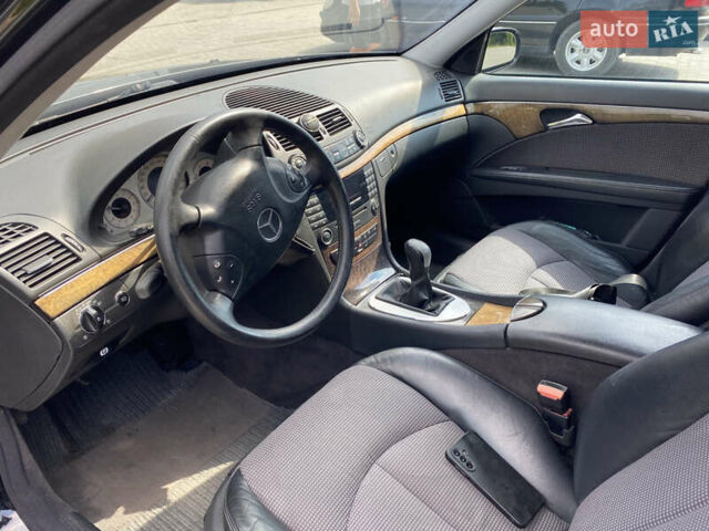 Черный Мерседес Е-Класс, объемом двигателя 2.15 л и пробегом 200 тыс. км за 6700 $, фото 5 на Automoto.ua