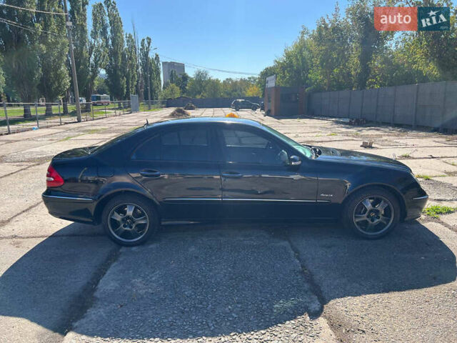 Чорний Мерседес Е-Клас, об'ємом двигуна 4.97 л та пробігом 341 тис. км за 4999 $, фото 8 на Automoto.ua