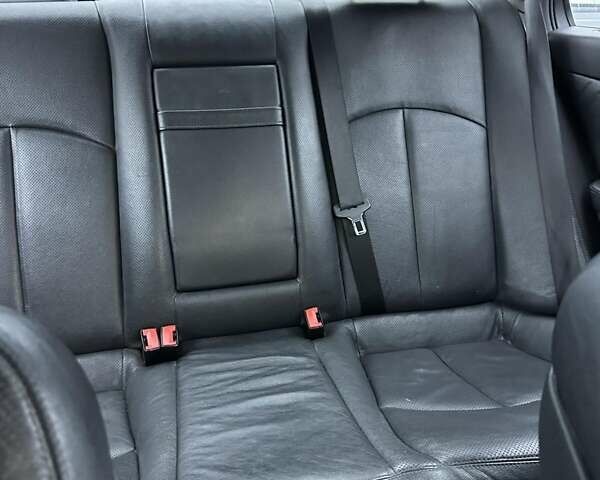 Черный Мерседес Е-Класс, объемом двигателя 3.2 л и пробегом 390 тыс. км за 6100 $, фото 12 на Automoto.ua