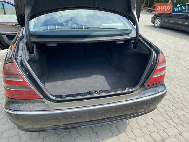 Черный Мерседес Е-Класс, объемом двигателя 2.15 л и пробегом 200 тыс. км за 6700 $, фото 15 на Automoto.ua