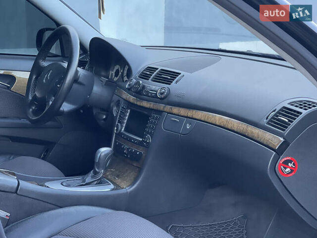 Мерседес Е-Клас 2004 у Вінниці на Automoto.ua Чорний Мерседес Е-Клас, об'ємом двигуна 3.2 л та пробігом 335 тис. км за 8500 $, фото 24 на Automoto.ua