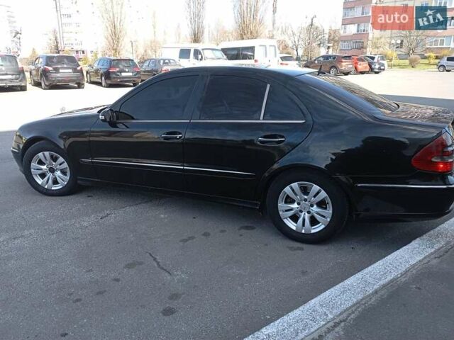 Чорний Мерседес Е-Клас, об'ємом двигуна 2.2 л та пробігом 372 тис. км за 6500 $, фото 5 на Automoto.ua