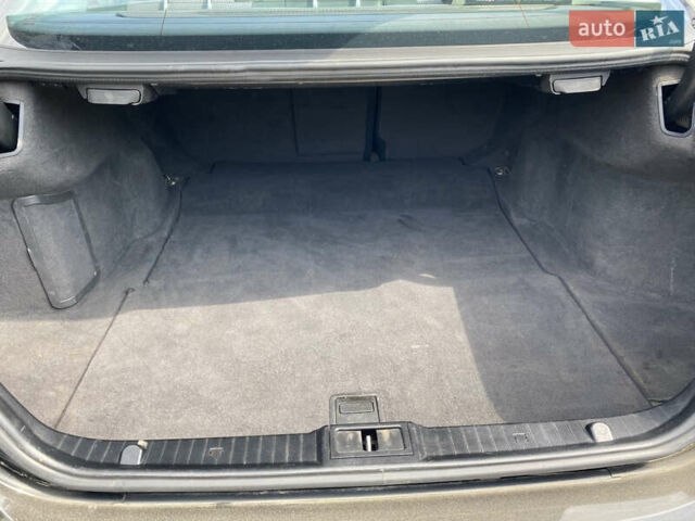 Черный Мерседес Е-Класс, объемом двигателя 2.15 л и пробегом 200 тыс. км за 6700 $, фото 6 на Automoto.ua