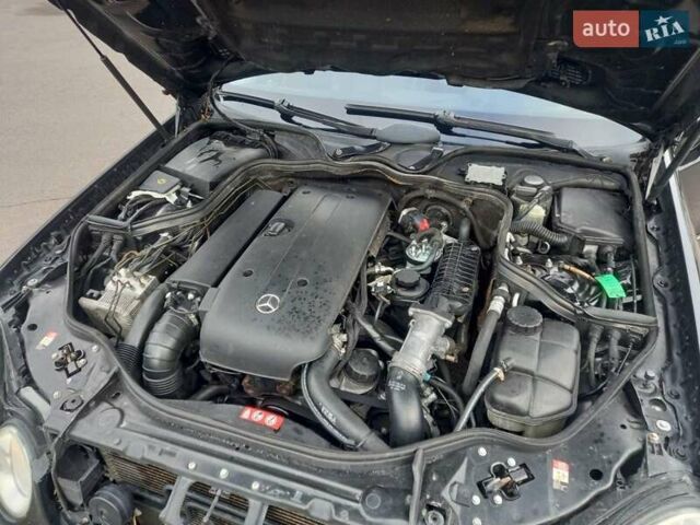 Чорний Мерседес Е-Клас, об'ємом двигуна 2.7 л та пробігом 318 тис. км за 6350 $, фото 28 на Automoto.ua