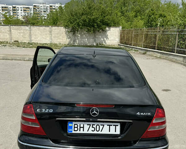 Черный Мерседес Е-Класс, объемом двигателя 3.2 л и пробегом 340 тыс. км за 7500 $, фото 12 на Automoto.ua