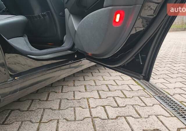 Черный Мерседес Е-Класс, объемом двигателя 1.8 л и пробегом 298 тыс. км за 8200 $, фото 38 на Automoto.ua