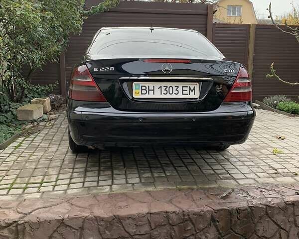 Черный Мерседес Е-Класс, объемом двигателя 2.15 л и пробегом 258 тыс. км за 5900 $, фото 5 на Automoto.ua