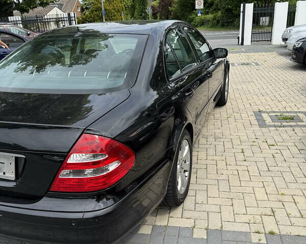 Чорний Мерседес Е-Клас, об'ємом двигуна 1.8 л та пробігом 251 тис. км за 7900 $, фото 2 на Automoto.ua
