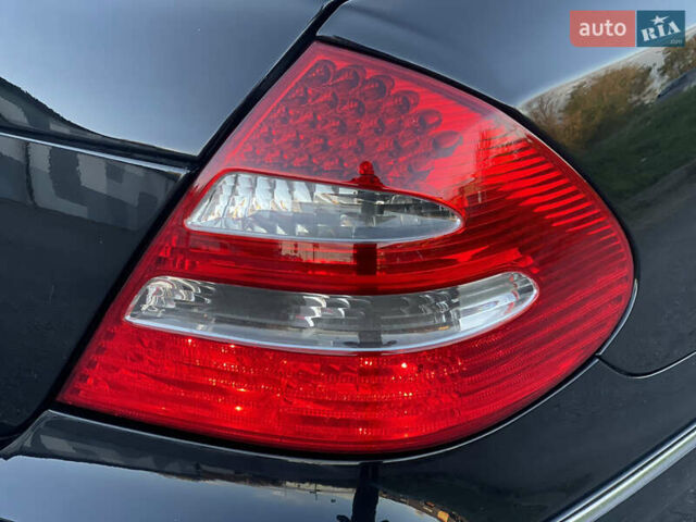 Мерседес Е-Клас 2004 у Вінниці на Automoto.ua Чорний Мерседес Е-Клас, об'ємом двигуна 3.2 л та пробігом 335 тис. км за 8500 $, фото 34 на Automoto.ua