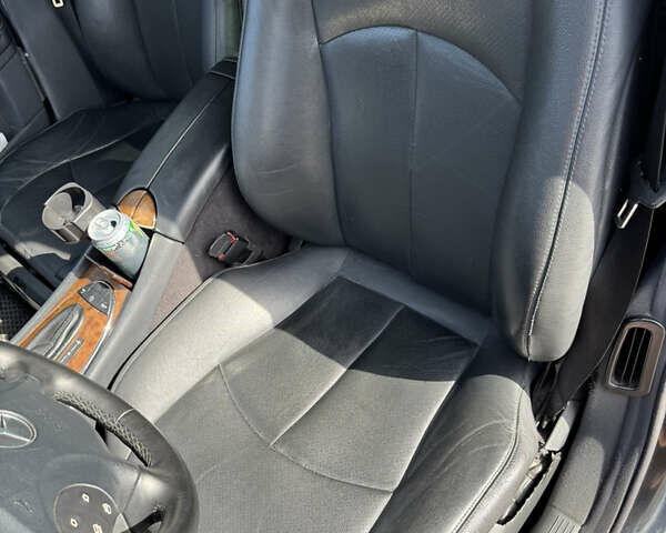 Черный Мерседес Е-Класс, объемом двигателя 4.97 л и пробегом 360 тыс. км за 10000 $, фото 21 на Automoto.ua