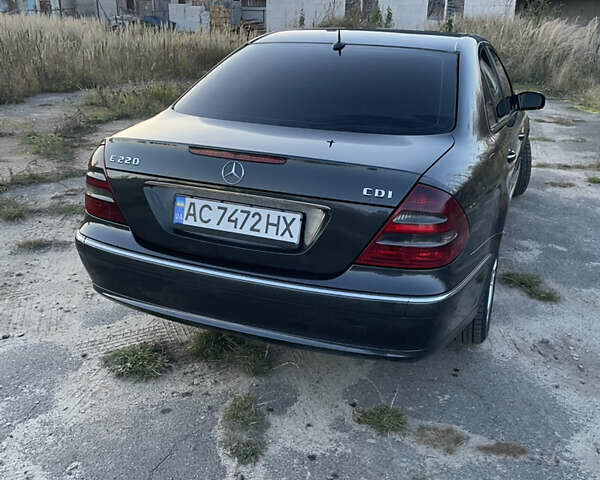 Чорний Мерседес Е-Клас, об'ємом двигуна 2.15 л та пробігом 400 тис. км за 7600 $, фото 6 на Automoto.ua