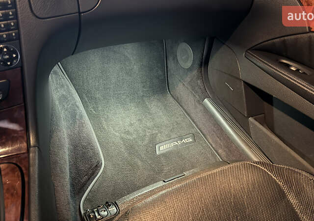 Черный Мерседес Е-Класс, объемом двигателя 5 л и пробегом 238 тыс. км за 12000 $, фото 39 на Automoto.ua