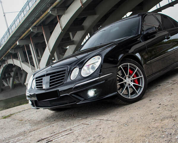 Чорний Мерседес Е-Клас, об'ємом двигуна 5 л та пробігом 202 тис. км за 15000 $, фото 30 на Automoto.ua