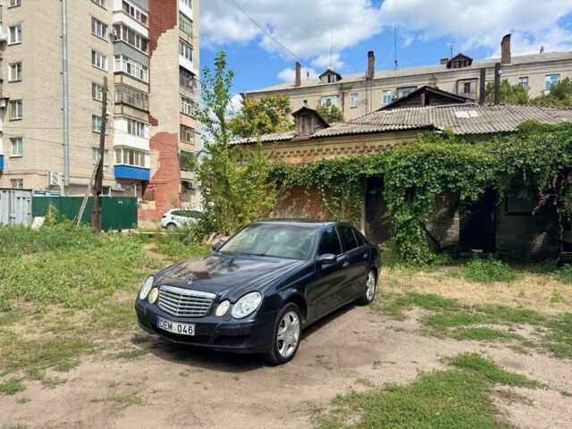 Черный Мерседес Е-Класс, объемом двигателя 0 л и пробегом 200 тыс. км за 3600 $, фото 1 на Automoto.ua