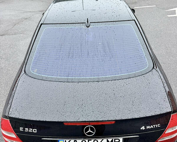 Черный Мерседес Е-Класс, объемом двигателя 3.2 л и пробегом 280 тыс. км за 5900 $, фото 13 на Automoto.ua