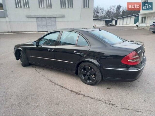 Чорний Мерседес Е-Клас, об'ємом двигуна 2.7 л та пробігом 318 тис. км за 6350 $, фото 5 на Automoto.ua