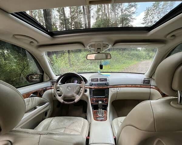 Черный Мерседес Е-Класс, объемом двигателя 3.2 л и пробегом 390 тыс. км за 7500 $, фото 7 на Automoto.ua