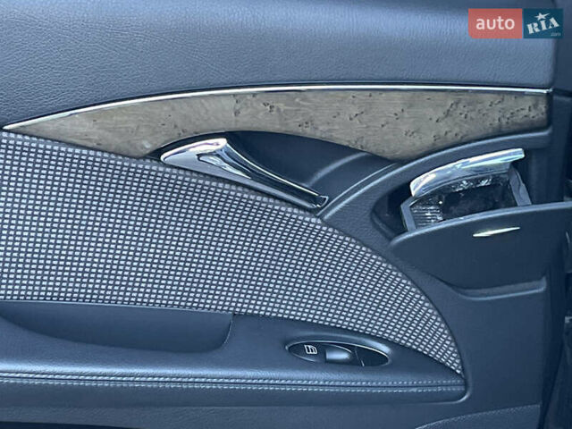 Мерседес Е-Клас 2004 у Вінниці на Automoto.ua Чорний Мерседес Е-Клас, об'ємом двигуна 3.2 л та пробігом 335 тис. км за 8500 $, фото 32 на Automoto.ua