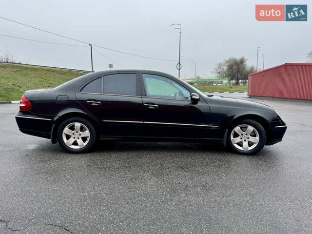 Черный Мерседес Е-Класс, объемом двигателя 3.2 л и пробегом 280 тыс. км за 5900 $, фото 12 на Automoto.ua