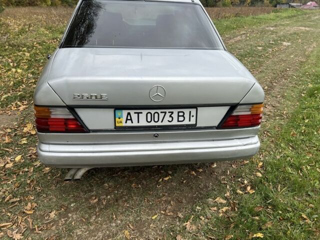 Черный Мерседес Е-Класс, объемом двигателя 3.2 л и пробегом 375 тыс. км за 1850 $, фото 12 на Automoto.ua