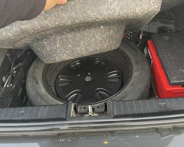 Черный Мерседес Е-Класс, объемом двигателя 2.15 л и пробегом 400 тыс. км за 6990 $, фото 13 на Automoto.ua