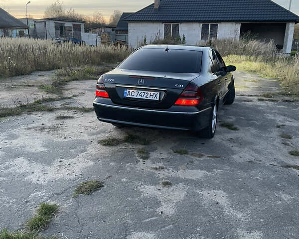 Чорний Мерседес Е-Клас, об'ємом двигуна 2.15 л та пробігом 400 тис. км за 7600 $, фото 47 на Automoto.ua