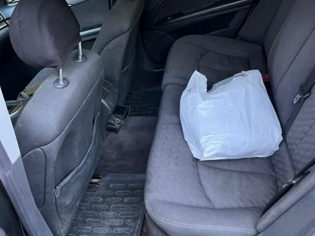 Черный Мерседес Е-Класс, объемом двигателя 1.8 л и пробегом 250 тыс. км за 5200 $, фото 6 на Automoto.ua