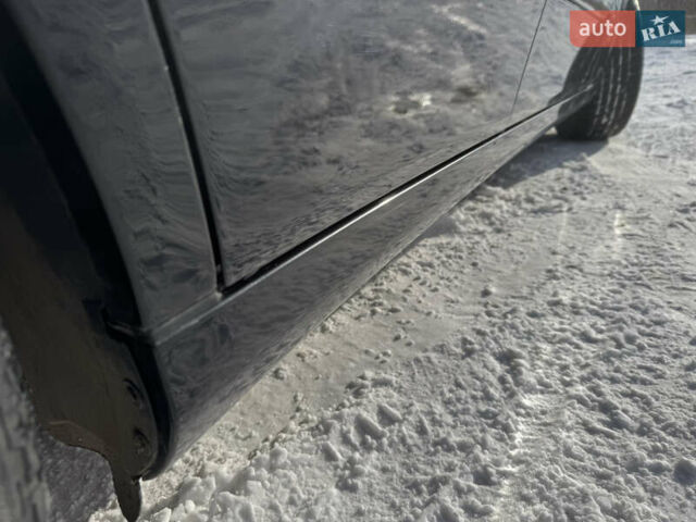 Черный Мерседес Е-Класс, объемом двигателя 2.15 л и пробегом 440 тыс. км за 8850 $, фото 32 на Automoto.ua