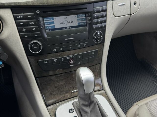 Мерседес Е-Клас 2004 у Рівному на Automoto.ua Чорний Мерседес Е-Клас, об'ємом двигуна 2.7 л та пробігом 340 тис. км за 3200 $, фото 9 на Automoto.ua