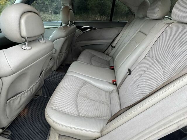 Мерседес Е-Клас 2004 у Рівному на Automoto.ua Чорний Мерседес Е-Клас, об'ємом двигуна 2.7 л та пробігом 340 тис. км за 3200 $, фото 10 на Automoto.ua